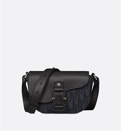 saddle pouch dior men|dior pouch with shoulder strap.